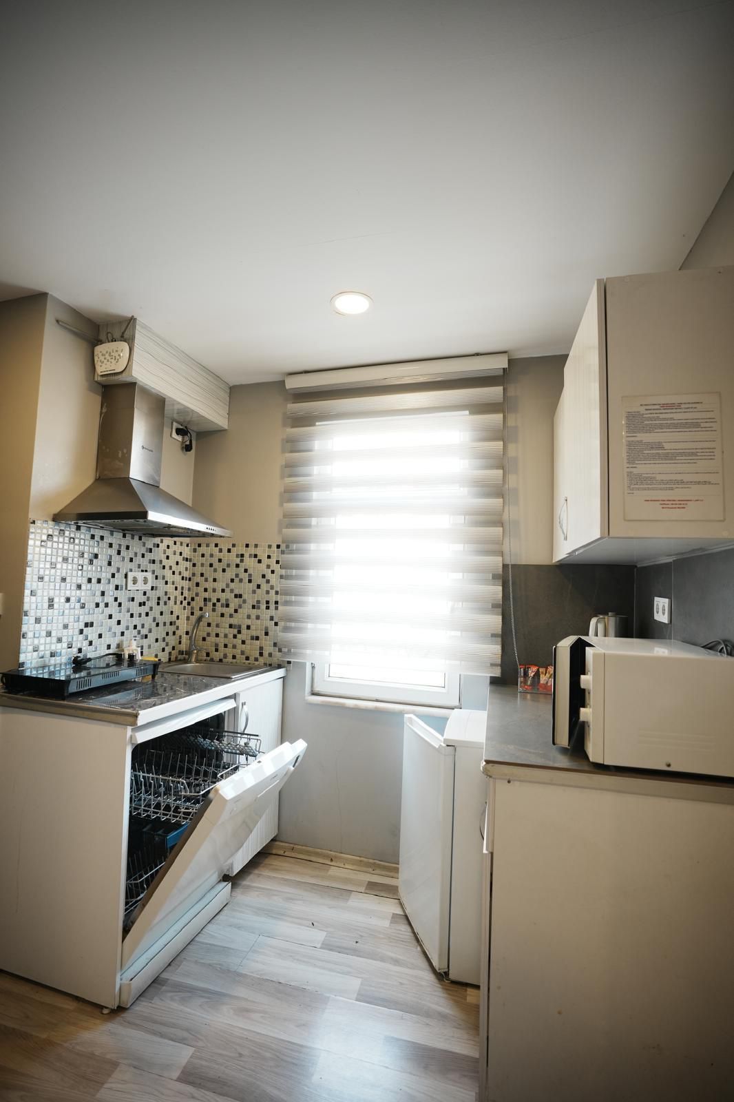 49d6ad93-89fd-4eb7-99c5-c3ef59e1d2da