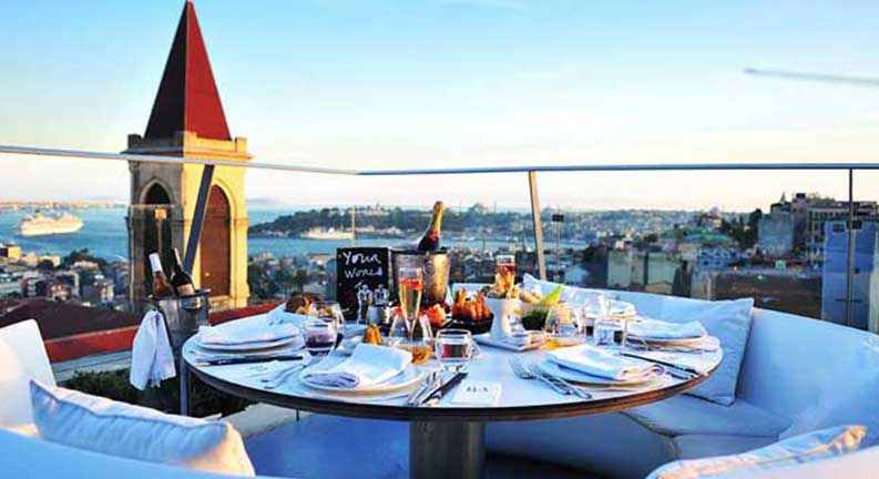 کافه‌ها و رستوران‌های نزدیک تکسیم و تارلاباشی